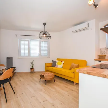 Lavanda Apartament Mandre