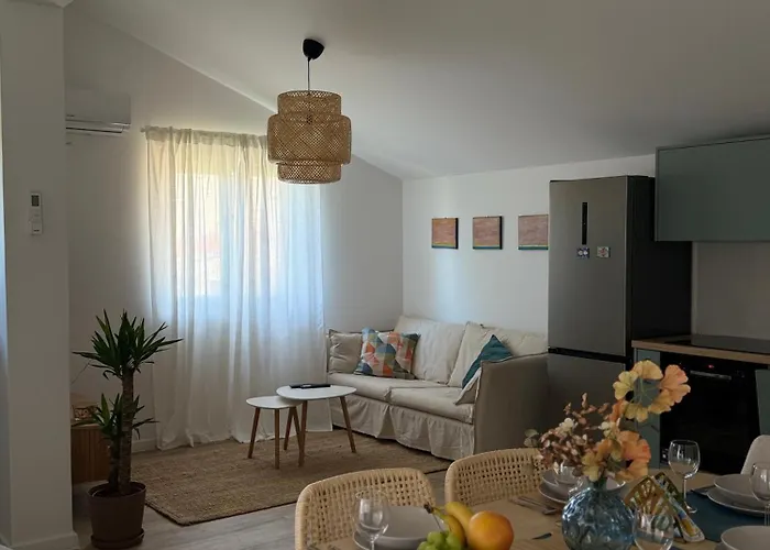 アパート Lavanda マンドレ