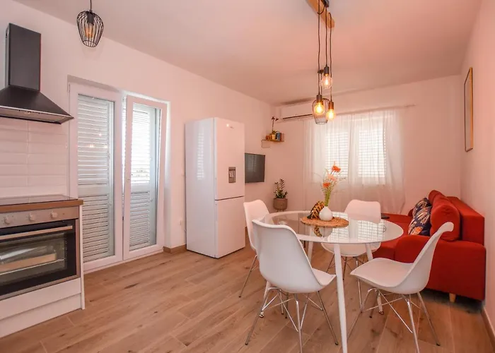 Lavanda Apartment Mandre