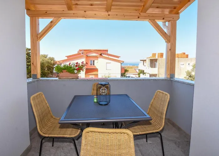 Lavanda Apartment Mandre